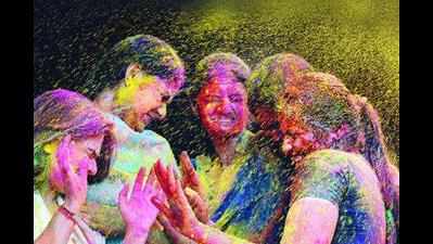 In a first, Holi to be celebrated at Lahore college