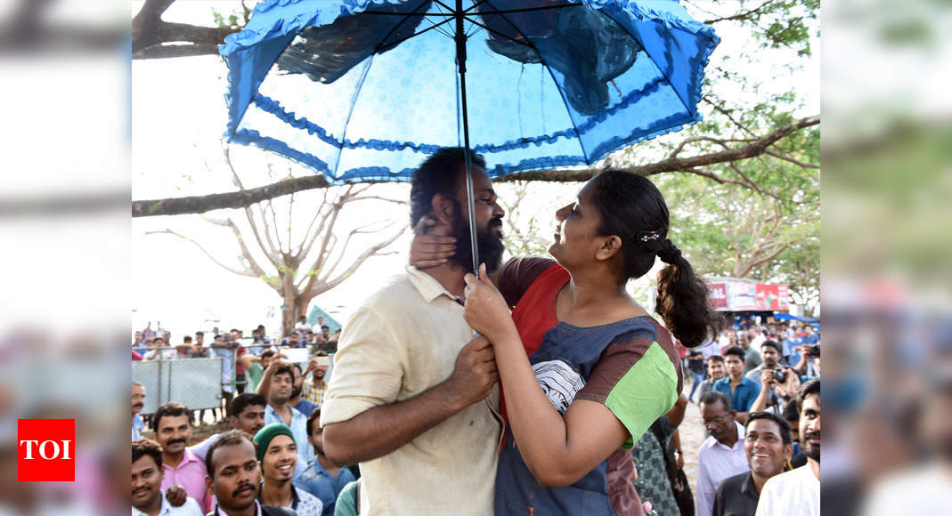 Kiss Of Love In Kerala Against Moral Policing Kochi News Times Of India 