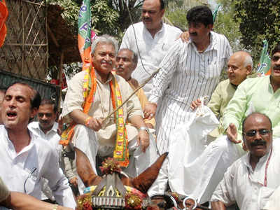 BJP ex-state president Laxmikant Bajpai loses from Meerut City