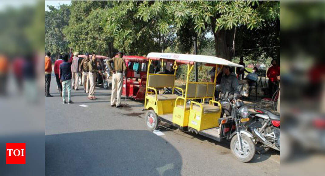 RTO permits e-rickshaws on specific routes | Kolhapur News - Times of India
