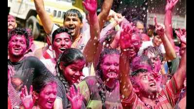Green Holi: Nimhans patients make colours from used flowers