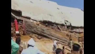 Building collapses in Kanpur, rescue operations on