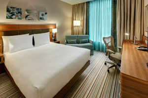 Picking the best mid-budget hotel in Frankfurt