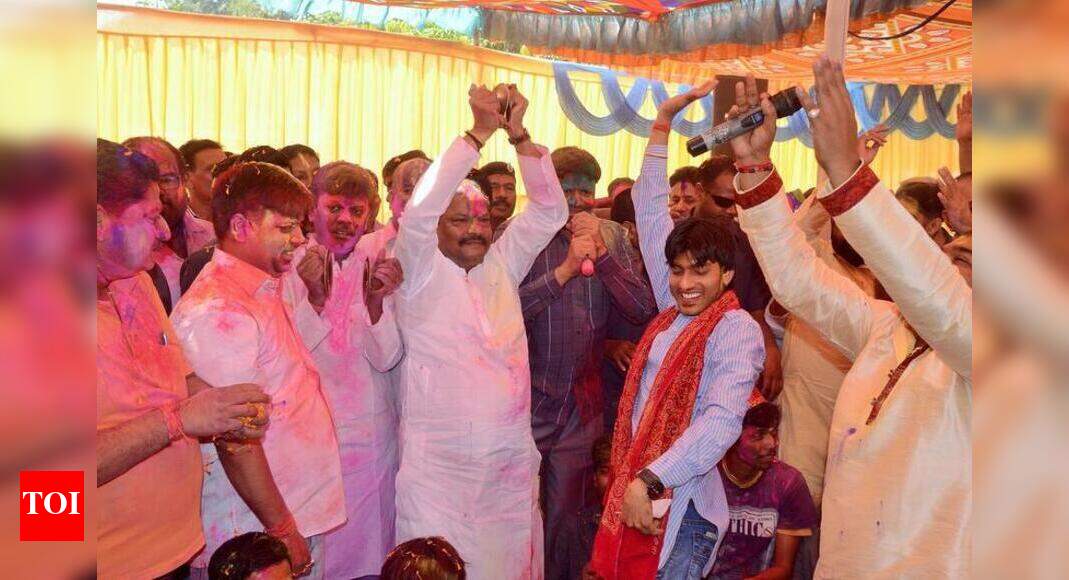Saffron win lends more colour to Jharkhand CM’s Holi Ranchi News