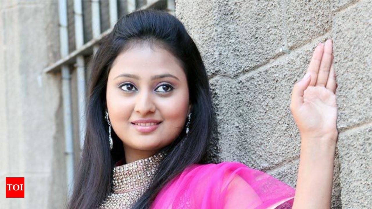 Amulya ousted from Ganeshs film | Kannada Movie News - Times of India