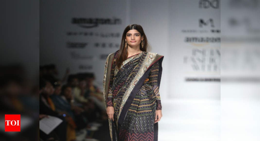 In Pics Amazing Looks From Madhu Jain S Collection At Amazon India