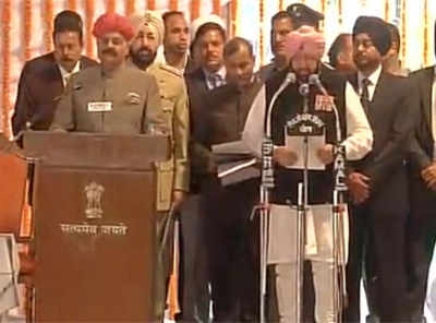 Amarinder Singh sworn in as Punjab chief minister