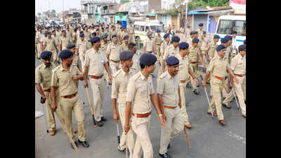 Bulandshahr tense after group bid to plant BJP flag on mosque