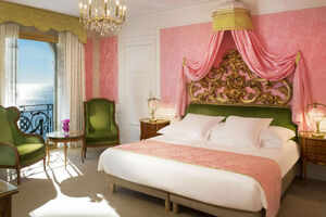 Some nicest dreamlike luxury abodes in Nice!