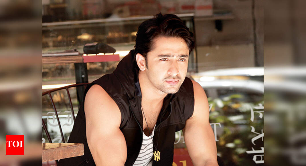 Kuch Rang Pyar Ke Aise Bhi: Shaheer Sheikh and Erica Fernandes part ...
