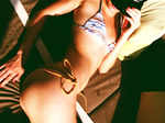 Kendall looks sexy in bikini
