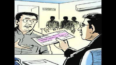 Conman dupes trader of 3.5 lakh with dud cheque