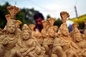 Things to do in Gaya besides chanting Buddhist hymns
