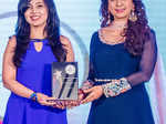 Anagha Karkhanis receives the Trusted Hair Care Centre award for Tvacha from Juhi Chawla