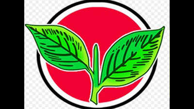 AIADMK spokeswoman revolts after party meeting