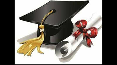 Scholarship issue rocks council, again