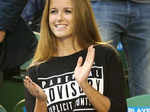 Kim Sears was spotted wearing a black t-shirt during her fiancé Andy Murray’s tennis match Photogallery - Times of India