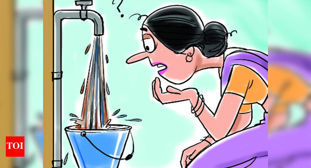 Mahal women storm NMC office to protest high water bills, poor supply | Nagpur News - Times of India Mahal women storm NMC office to protest high water bills, poor supply | Nagpur News - Times of India