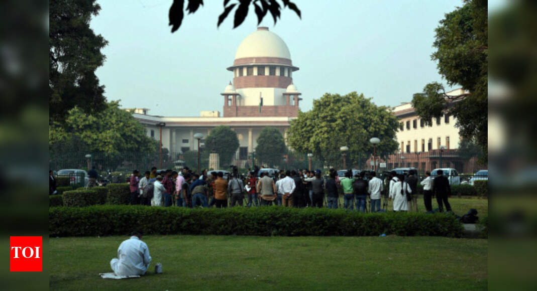 who decides the salaries of the judges of the supreme court