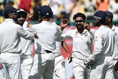 India v Australia: India need 87 more runs to win Border-Gavaskar Trophy