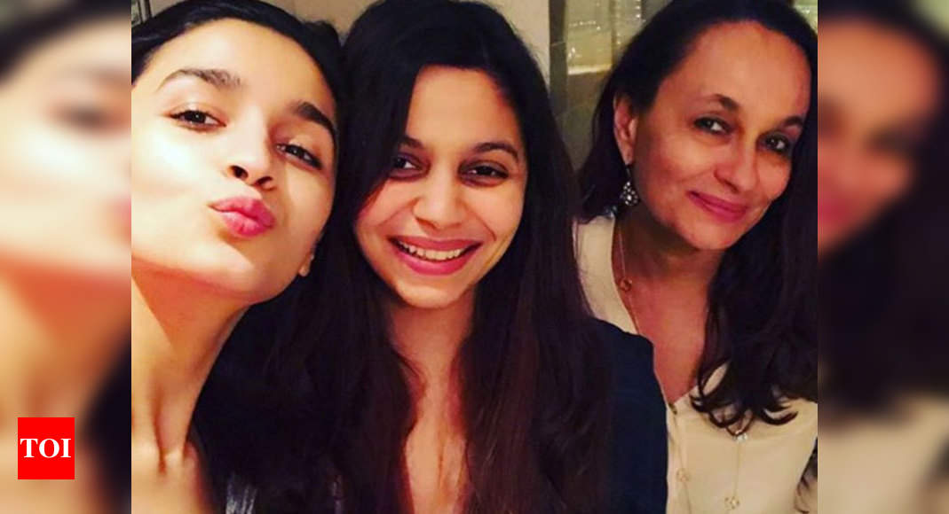 These Pictures Of Alia Bhatt With Her Sister And Mum Are The Prettiest 