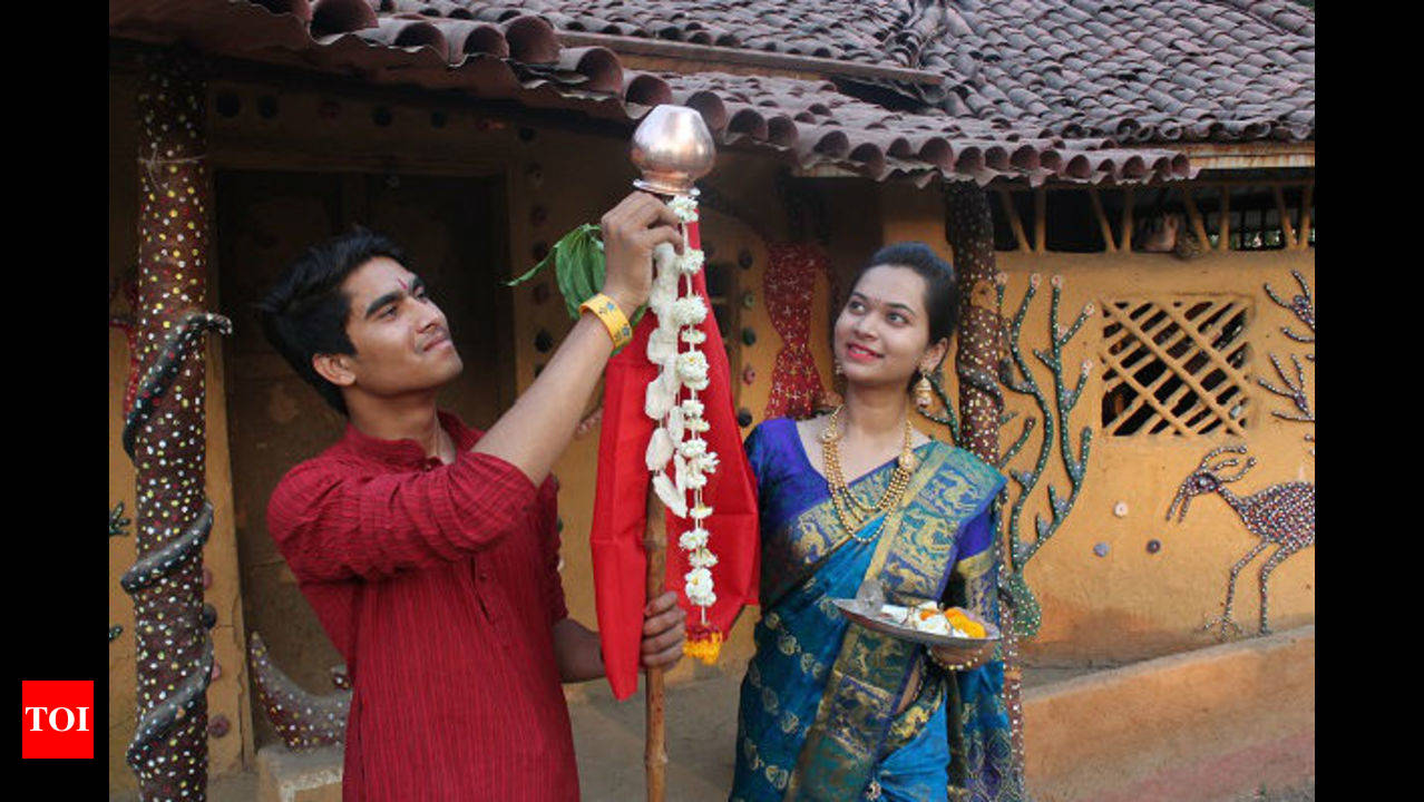 Ugadi: Charity and fortune telling are a part of Gudi Padwa- Ugadi  celebrations