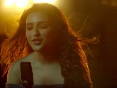Priyanka Chopra proud of sister Parineeti Chopra's singing debut