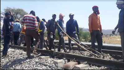 Mahakaushal Express derailment: Rescue work continues on war footing