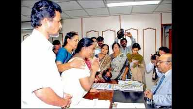 Ayesha parents want Rs 1 crore relief for Satyam