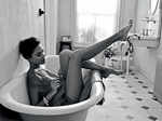 Lisa Haydon's hot bathtub photo