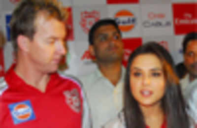 Lee's manager dismisses 'link-up' with Preity Zinta
