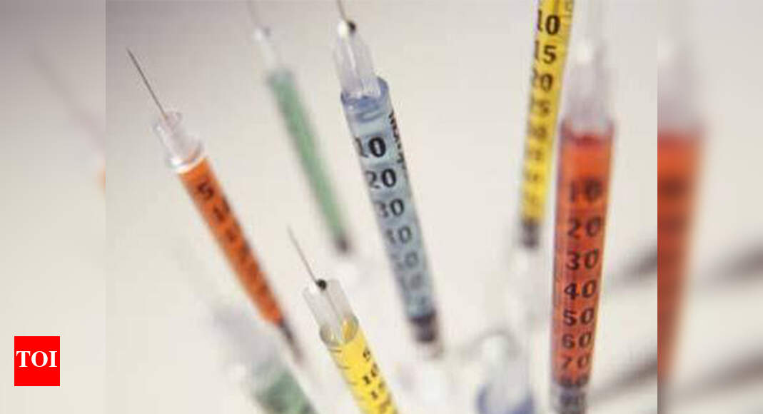 Injection goes bad, eight need eye surgery | Delhi News - Times of India