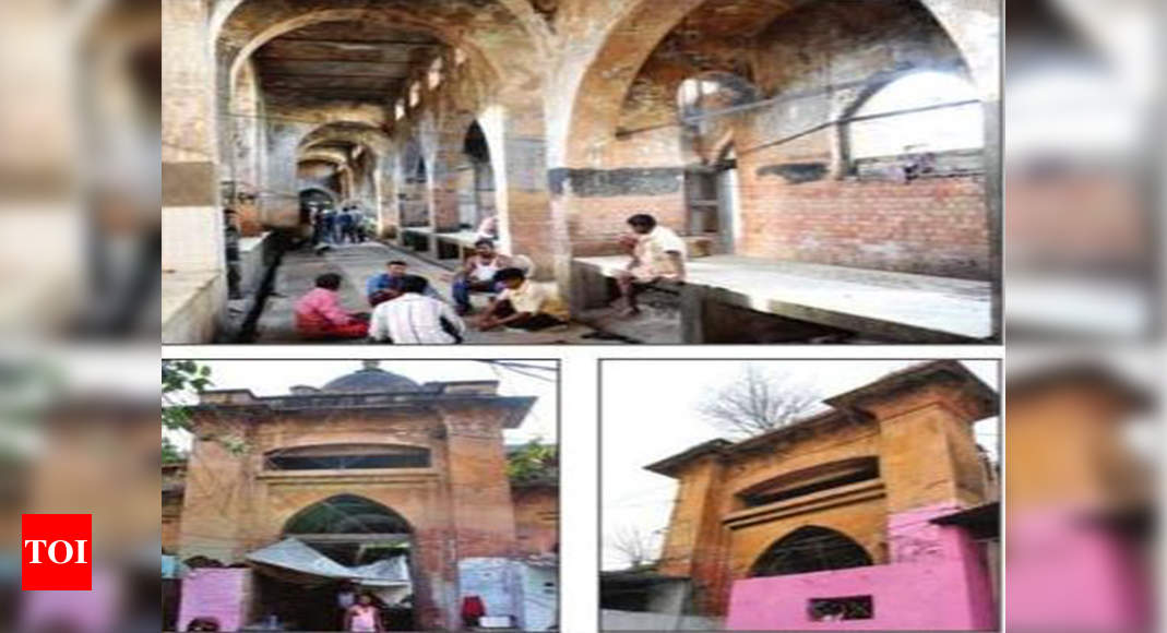 No business for over 10 days in 107-yr-old meat market | Lucknow News - Times of India