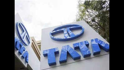 Tata Motors to phase out Nano, Sumo in 3-4 years