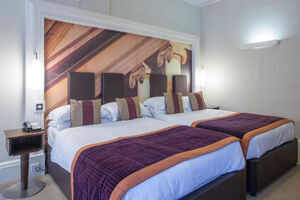 Manchester mid-range hotels&mdash;destinations in their own right