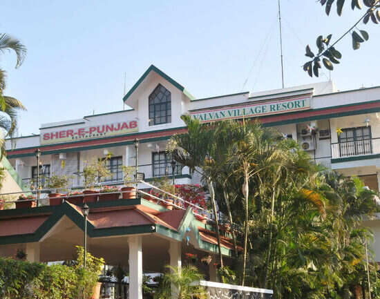 Staying at best budget and mid range hotels in Lonavala and Khandala