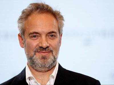 Sam Mendes in talks to direct 'My Favorite Thing Is Monsters'