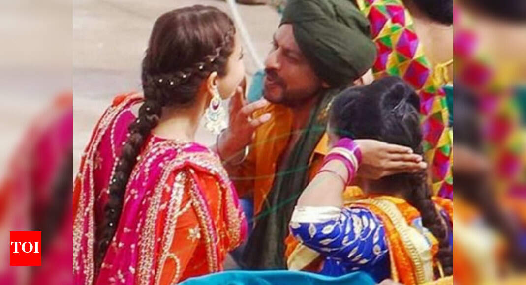 Pics: Shah Rukh Khan and Anushka Sharma shoot for a dance number in Punjab