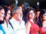 Vijay Mallya poses with Bollywood divas