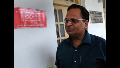 CBI registers preliminary enquiry against AAP minister Satyendar Jain