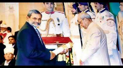 Hyderabad's Unani doctor receives Padma Shri