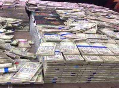 Bengaluru cops recover Rs 40 crore in old notes from ex-corporator