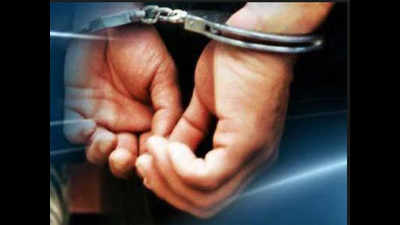 Most-wanted criminal held from rly stn near Kolkata