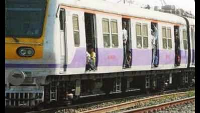 Mumbai: Officials wary railways may end up losing land in slum rehab