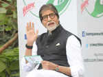 Amitabh Bachchan waving at fans