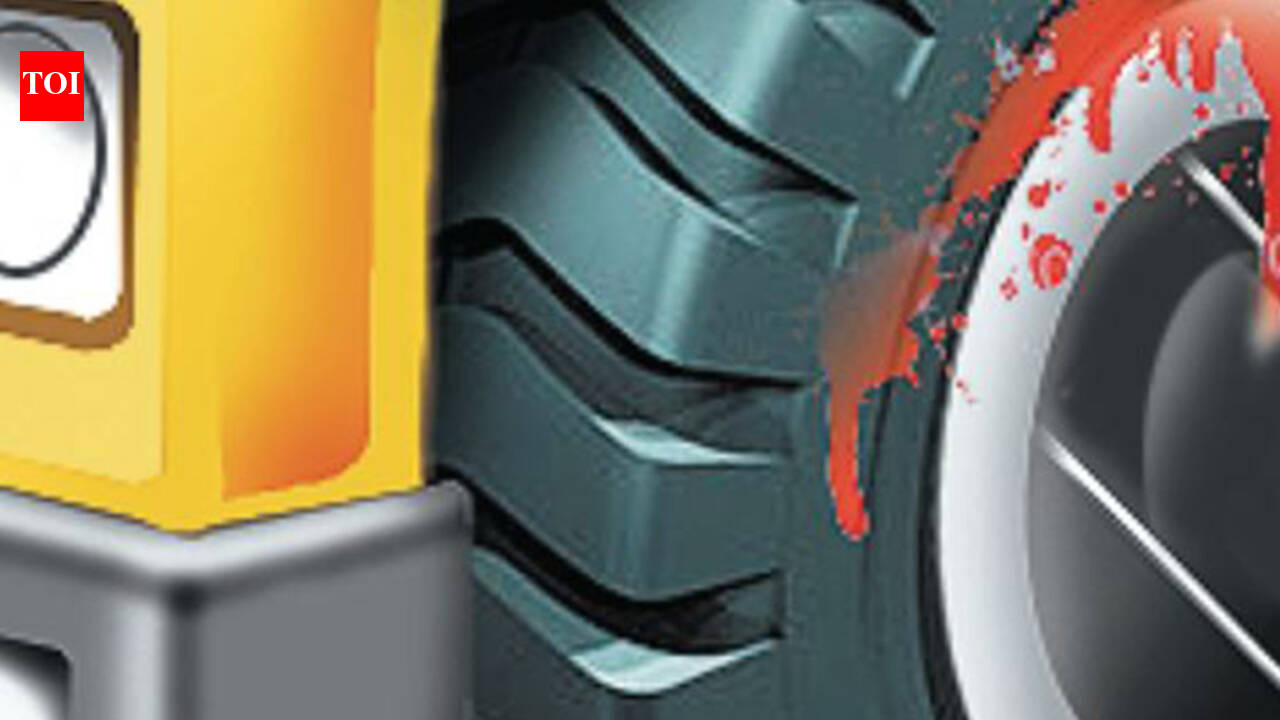 Three injured in road accident | Bhopal News - The Times of India