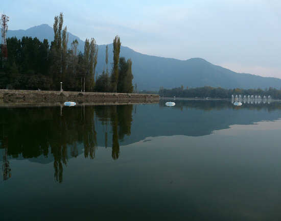 How to reach Srinagar