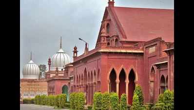 AMU students protest Mahasabha’s attempts to hold triple talaq debate with VC on campus