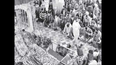 Pak body invites SGPC to celebrate Guru Nanak's 550th birth anniversary