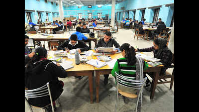 Allow us to switch subjects in class XII: Ruia students